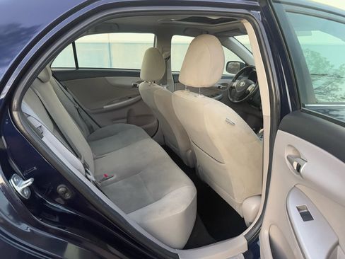 Used 2013 Toyota Corolla LE Special Edition image 19