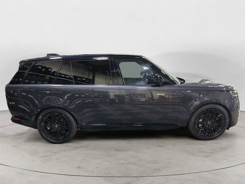 New 2025 Land Rover Range Rover Long Wheelbase SE image 6