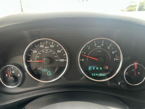 Used 2014 Jeep Wrangler Unlimited Sahara w/ Mopar Chrome Edition Group image 8