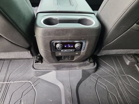 Certified 2021 Chevrolet Suburban RST AWD/4WD image 13