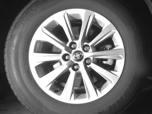 Used 2025 Toyota Grand Highlander FWD image 15