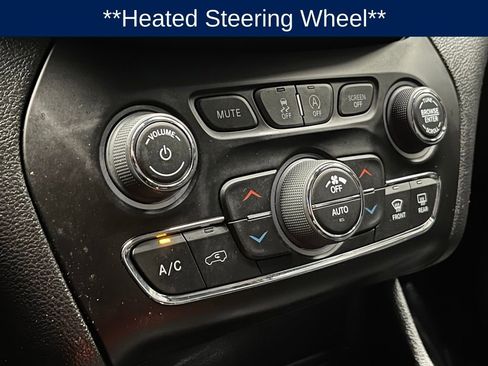 Used 2022 Jeep Cherokee Latitude Lux image 9