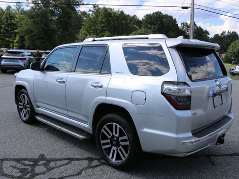 Used 2020 Toyota 4Runner Limited AWD/4WD image 3