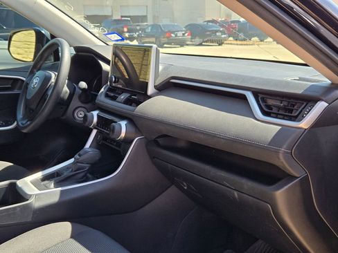 Used 2023 Toyota RAV4 LE FWD image 16