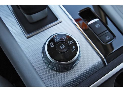 Used 2024 Mitsubishi Outlander SEL image 29