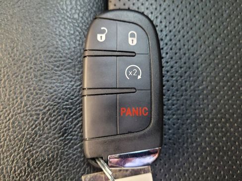 Used 2021 Jeep Compass Limited image 32