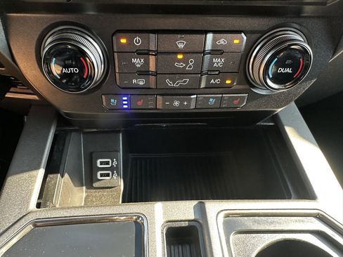 Used 2020 Ford F150 Raptor w/ Equipment Group 802A Luxury image 44