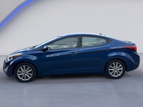 Used 2015 Hyundai Elantra SE w/ Option Group 02 FWD image 3