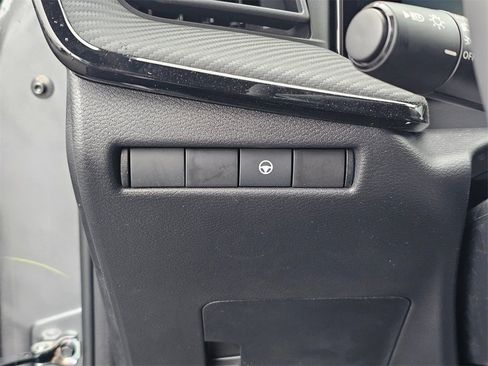 New 2026 Nissan Kicks SR w/ Cold Weather Package image 31