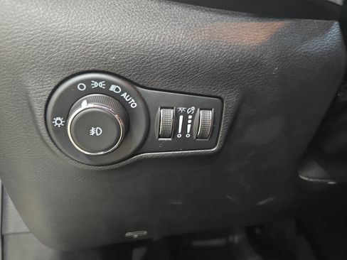 Used 2023 Jeep Compass High Altitude AWD/4WD image 23