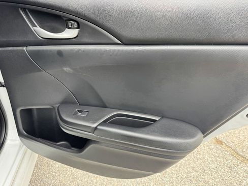 Used 2020 Honda Civic Sport image 11