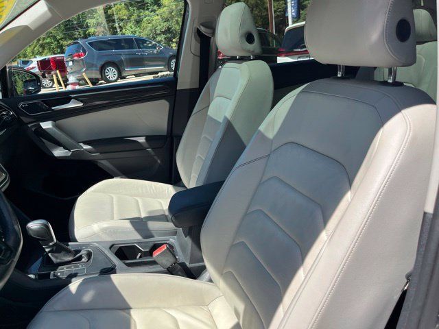 Used 2018 Volkswagen Tiguan SEL Premium FWD image 8