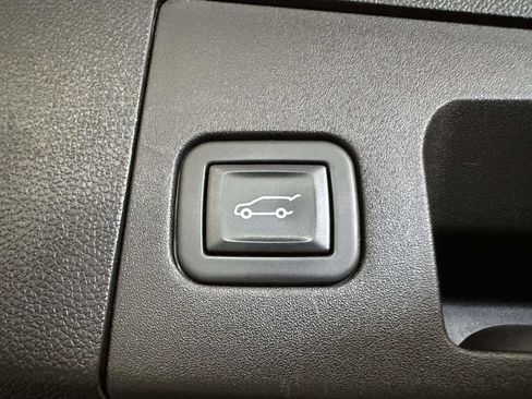 Certified 2023 Cadillac XT4 Sport AWD/4WD image 13