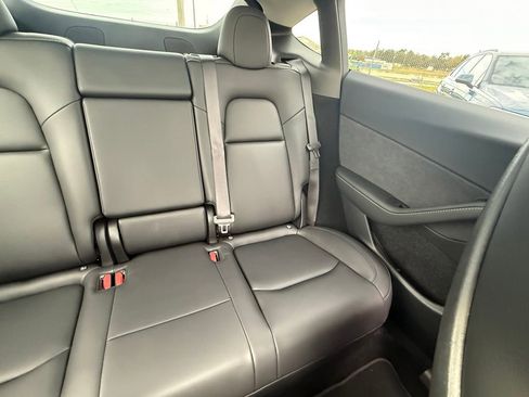 Used 2023 Tesla Model Y Performance image 14