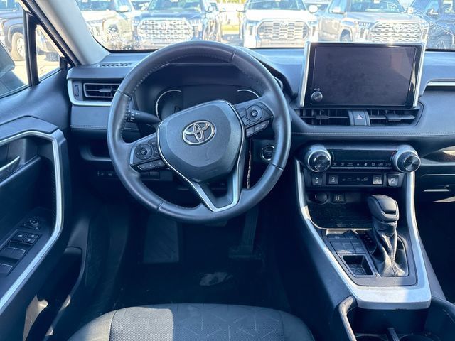 Used 2023 Toyota RAV4 XLE w/ XLE Grade Weather Package AWD/4WD image 20