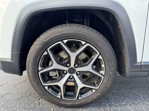 Used 2025 Jeep Compass Limited AWD/4WD image 9