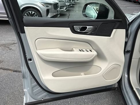 Certified 2026 Volvo XC60 B5 Ultra w/ Protection Package Premier AWD/4WD image 11