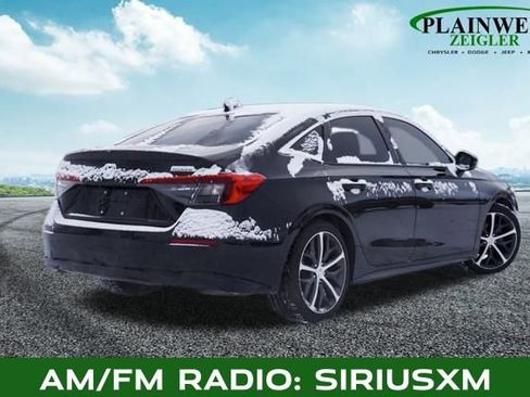 Used 2022 Honda Civic Touring image 3