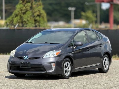 Used 2014 Toyota Prius Four FWD image 6