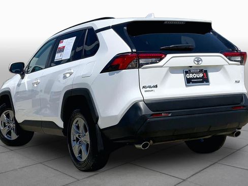 Used 2024 Toyota RAV4 XLE w/ Convenience Package FWD image 12