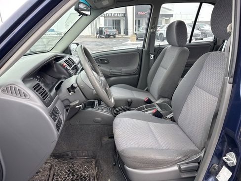 Used 2000 Chevrolet Tracker Base w/ Preferred Equipment Group 2 image 13