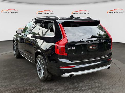 Used 2018 Volvo XC90 T5 Momentum w/ Convenience Package AWD/4WD image 8