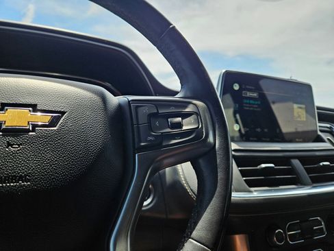 Used 2022 Chevrolet Tahoe Premier AWD/4WD image 13