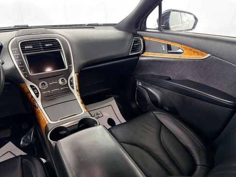 Used 2016 Lincoln MKX Reserve w/ Climate Package image 23