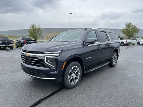 New 2026 Chevrolet Suburban LS w/ Max Trailering Package AWD/4WD image 3