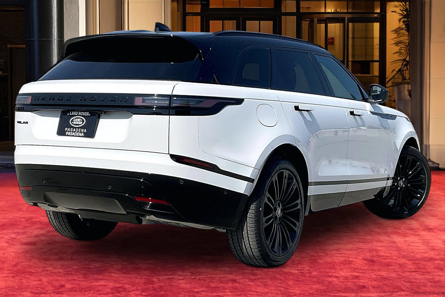 New 2026 Land Rover Range Rover Velar Dynamic SE AWD/4WD image 4