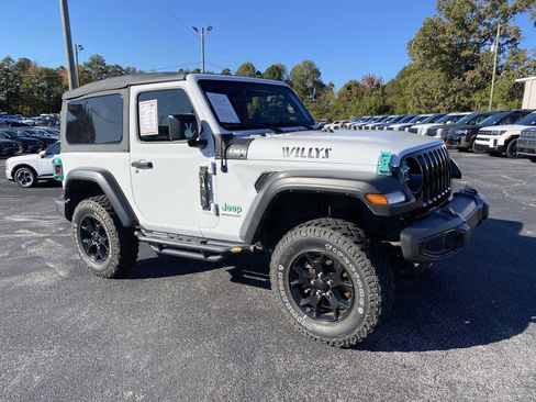 Used 2021 Jeep Wrangler Sport image 2