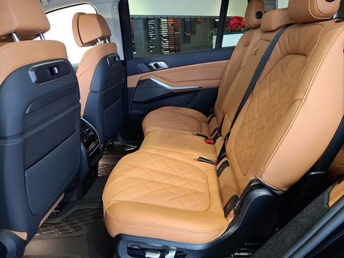 New 2026 BMW X7 xDrive40i image 7