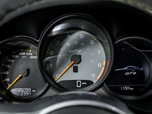 Used 2016 Porsche Cayman GT4 RWD image 18