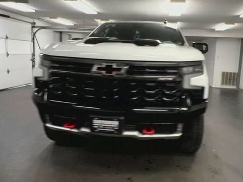 Certified 2023 Chevrolet Silverado 1500 ZR2 w/ Technology Package AWD/4WD image 3