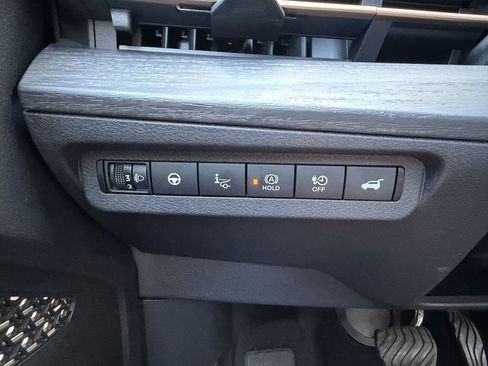 Used 2023 Nissan Ariya FWD image 27