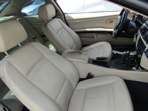 Used 2009 BMW 328i xDrive Coupe image 5