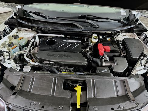 Used 2023 Nissan Rogue SV AWD/4WD image 32