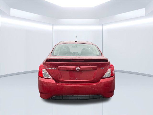 Used 2019 Nissan Versa SV FWD image 4