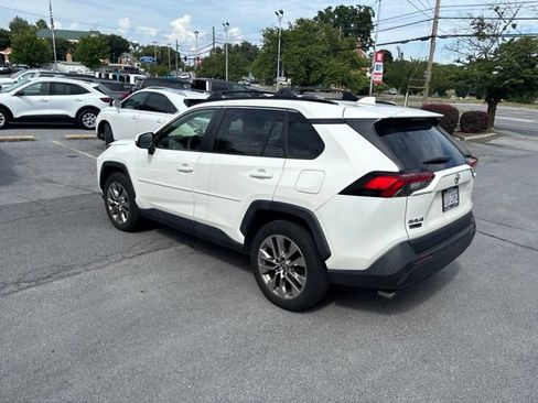 Used 2019 Toyota RAV4 XLE Premium w/ Cold Weather Package AWD/4WD image 3
