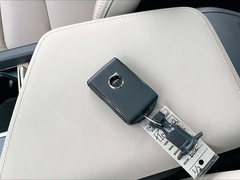New 2026 Volvo XC60 B5 Core AWD/4WD image 21