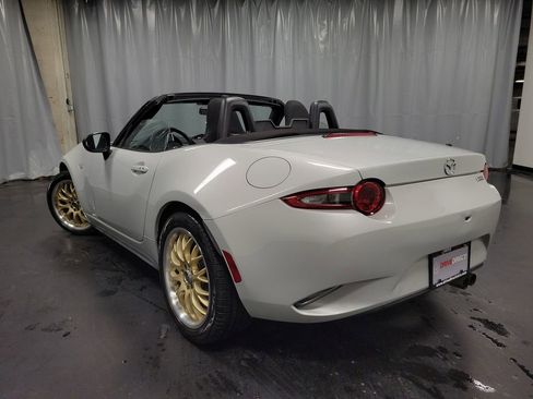 Used 2019 MAZDA MX-5 Miata Sport image 7