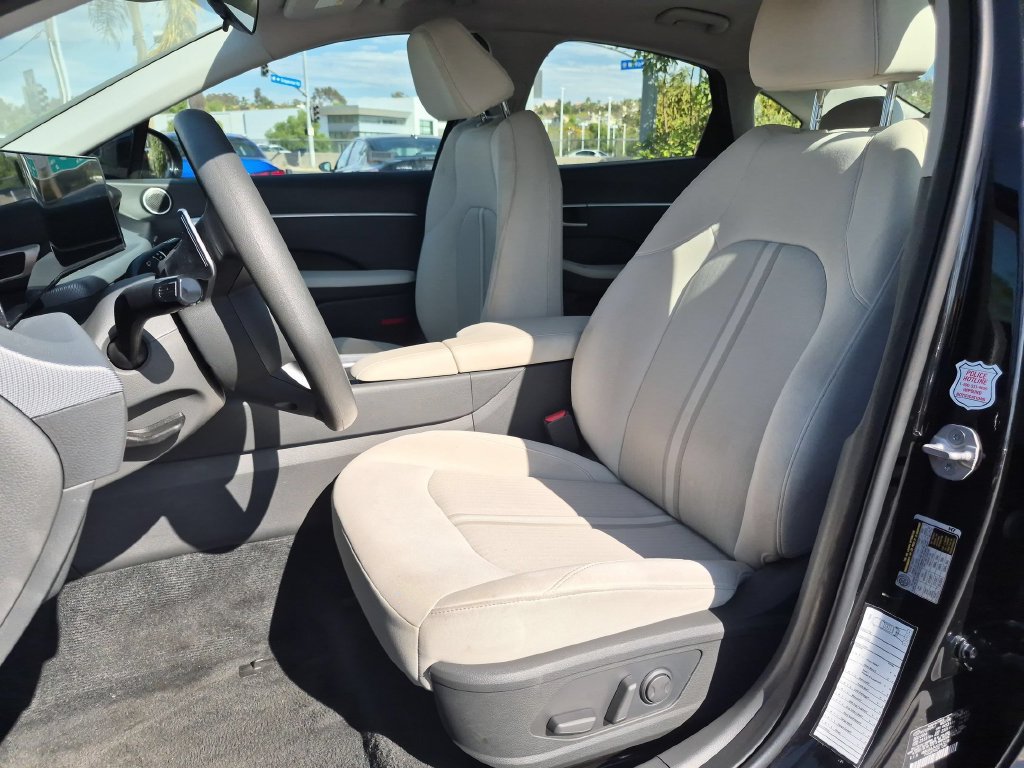 Used 2025 Hyundai Sonata SEL FWD image 25
