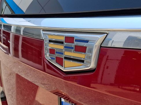 Used 2023 Cadillac Escalade Premium Luxury AWD/4WD image 29