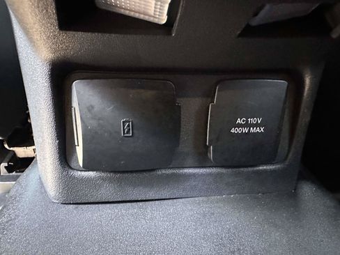 Used 2025 Ford Bronco Badlands AWD/4WD image 14