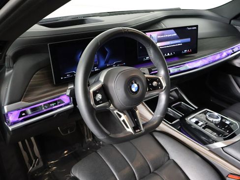 Used 2023 BMW 760i xDrive w/ Executive Package AWD/4WD image 29