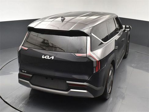 Certified 2026 Kia EV9 Light image 47