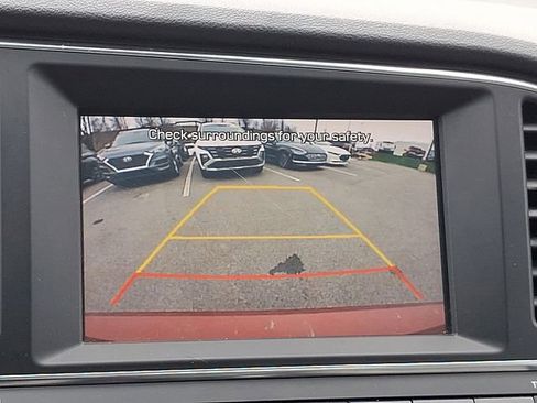 Used 2017 Hyundai Elantra SE image 17