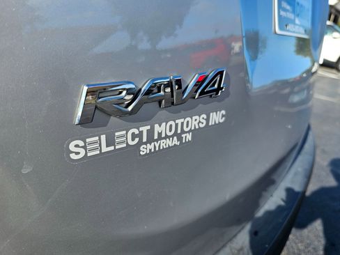 Used 2015 Toyota RAV4 Limited image 10
