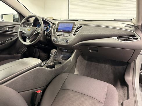 Used 2025 Chevrolet Malibu LT FWD image 28