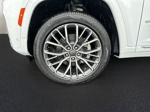 New 2026 Jeep Grand Cherokee L Summit w/ Advanced Protech Group IV AWD/4WD image 33